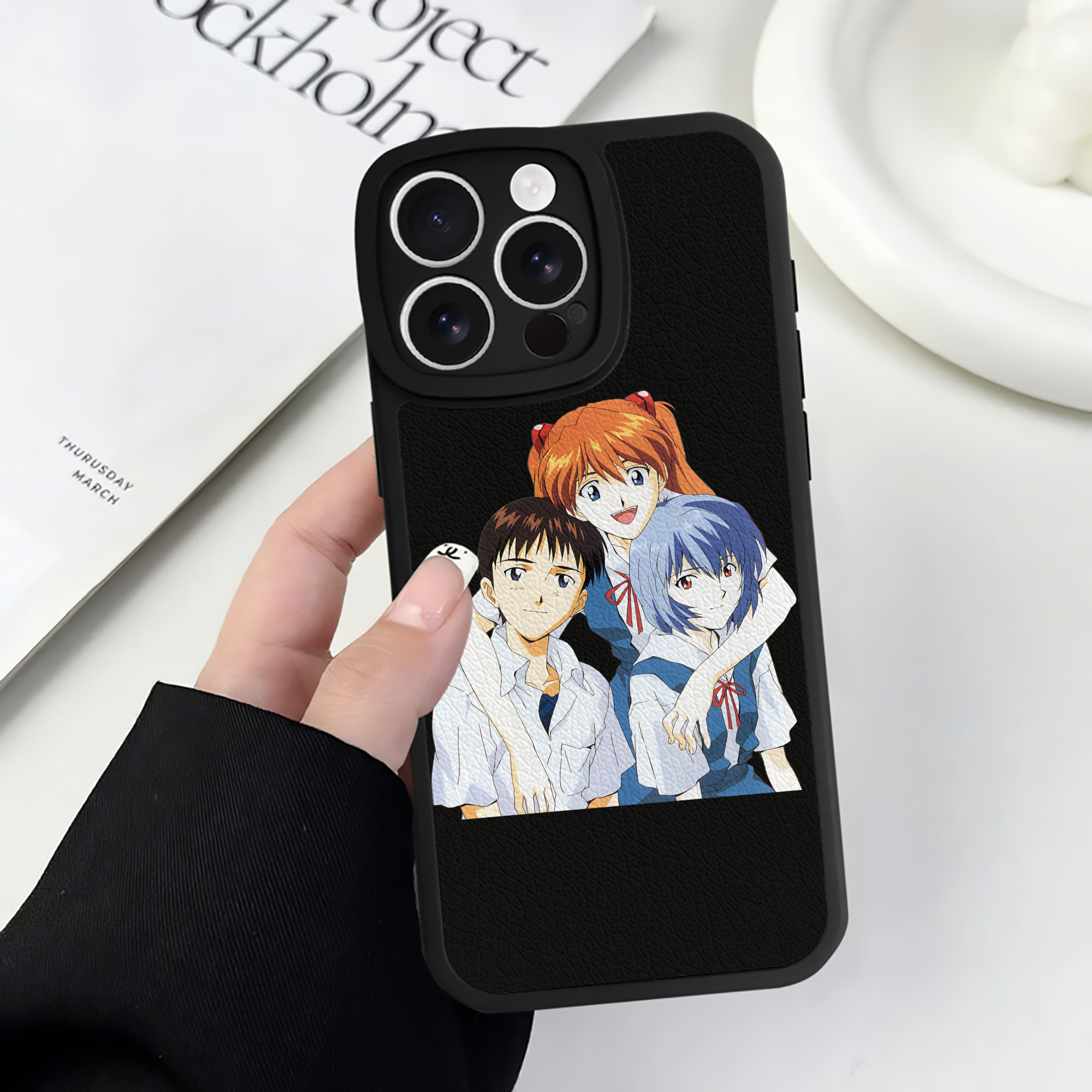 （画像用） EVA 新世紀エヴァンゲリオン 【iPhone 16シリーズ対応】シリコンスマホケース（レザー調） 材質：シリコン
